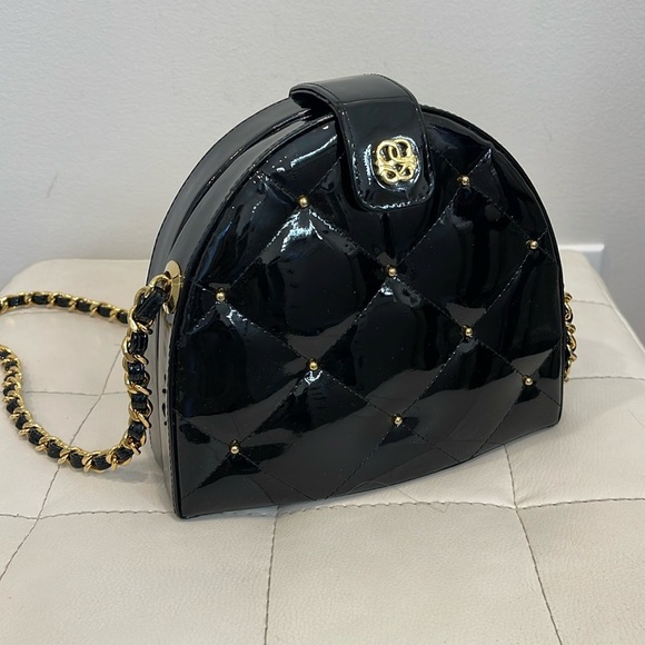 Handbags - Black Crossbody elegant boxy clutch bag